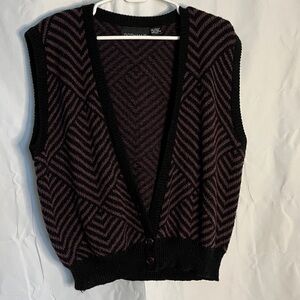 #122 Gotham II Geometric Sweater Vest